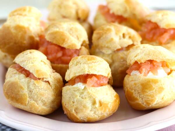 Gefüllte Mini-Windbeutel: Der Gourmet-Star Ihrer Weihnachtsfeier?