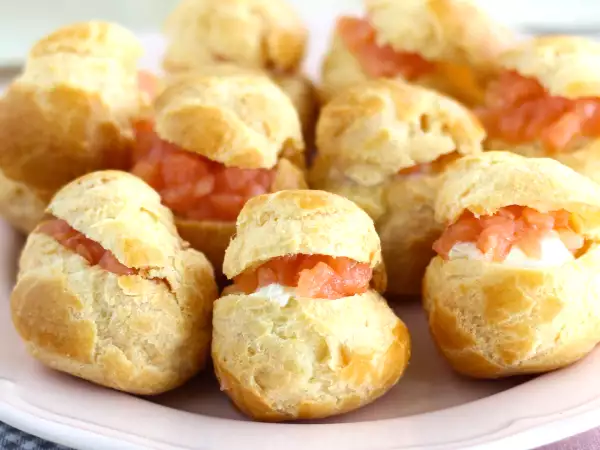 Gefüllte Mini-Windbeutel: Der Gourmet-Star Ihrer Weihnachtsfeier?