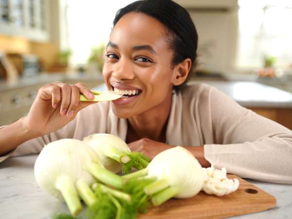 Warum Fenchel nach den Feiertagen ideal ist, um den Bauch zu entleeren