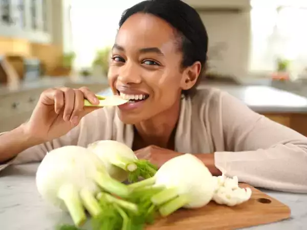 Warum Fenchel nach den Feiertagen ideal ist, um den Bauch zu entleeren