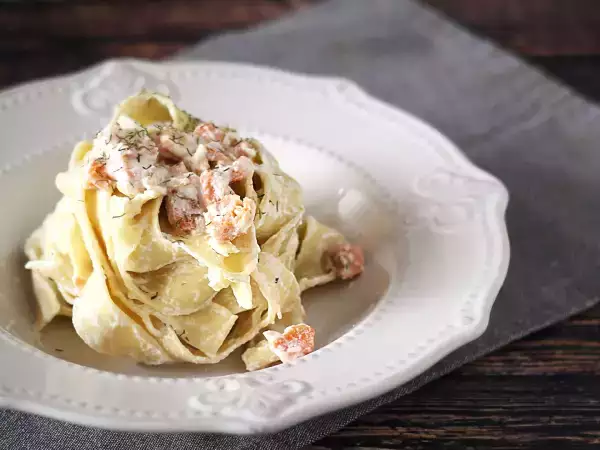 Ricotta, der Käse, der das Essen mit dem repariert, was im Kühlschrank ist. 14 Rezepte und Ideen für die Verwendung von Ricotta