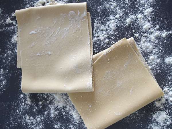 Das ist die perfekte selbstgemachte Lasagne-Nudel: Man muss sie nicht erst kochen und sie schmeckt noch besser