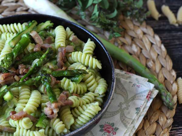 Was man im März kochen kann: 10 einfache und überraschende saisonale Rezepte für den Speiseplan der Woche