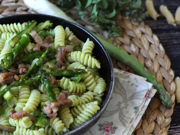 Was man im März kochen kann: 10 einfache und überraschende saisonale Rezepte für den Speiseplan der Woche