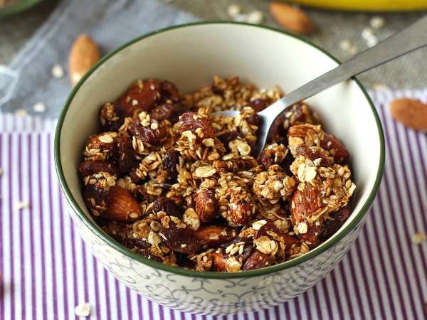Dieses knusprige Granola lässt sich in 15 Minuten zubereiten ... ohne den Ofen anzuschalten