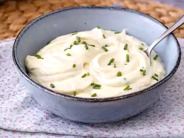 3 einfache Alternativen zu Mayonnaise, fertig in 5 Minuten