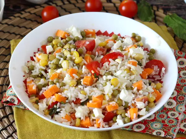 Salate aus Resten: 17 Rezepte, mit denen sich die Reste aus dem Kühlschrank in tolle Gerichte verwandeln lassen