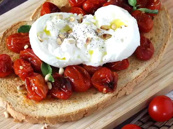 Mozzarella, Burrata und Stracciatella: Die wichtigsten Unterschiede und einfache Anwendungsmöglichkeiten, um deine Rezepte zu verfeinern