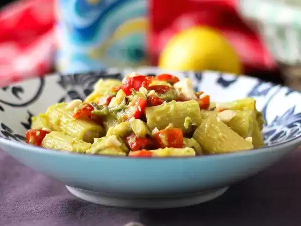 Du bist gerade vom Meer zurückgekommen und hast keine Lust zu kochen? Hier sind 17 schnelle und leckere Sommergerichte!