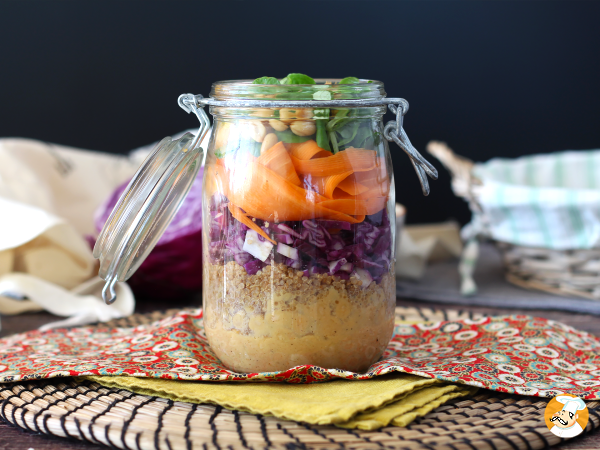 Diese ganz einfachen Fehler können einen Salat im Glas schon vor dem Mittagessen ruinieren...
