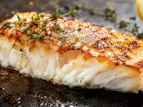 Flüssige Salzlake: Der Trick der Spitzenköche, damit der gegrillte Fisch noch schmackhafter wird