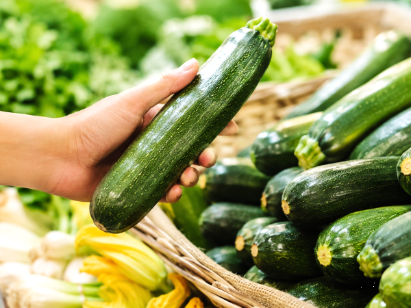 So wählt man jedes Mal die perfekten Zucchini aus: die kleinen praktischen Details, die fast jeder übersieht