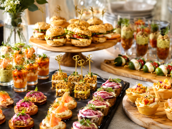 Hausgemachtes Buffet zum Abendessen: 28 Mini-Rezepte für einen Aperitif wie vom Caterer