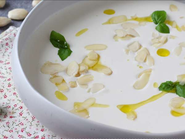 So wird Ihr Ajoblanco noch besser: Einfache Tricks, damit er zart, cremig und ausgewogen schmeckt