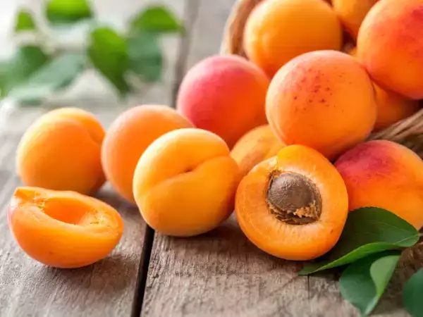 Aprikosen sind derzeit besonders günstig: 12 Rezepte, um sie zu genießen