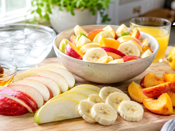 Geschnittenes Obst, das sofort schwarz wird? Entdecke praktische Methoden – neben der Zitrone –, um es frisch zu halten