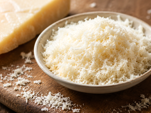 So wählen Sie geriebenen Parmesan aus: Die 3 Angaben, auf die Sie auf der Verpackung achten sollten