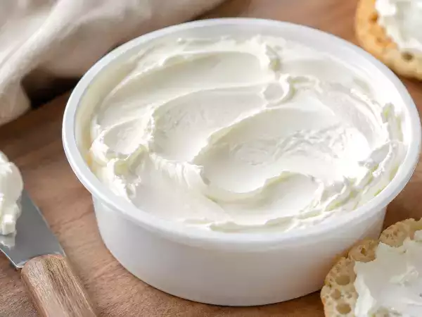 Angefangener Frischkäse: So verwerten Sie den Rest mit diesen schnellen Rezepten