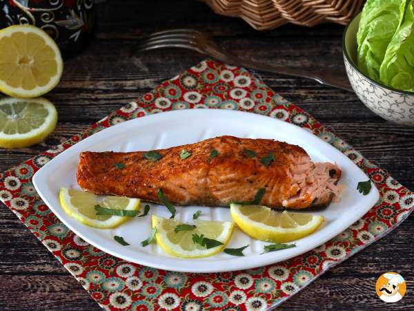 Wie bereitet man tiefgefrorenen Lachs in der Heißluftfritteuse zu, ohne ihn vorher aufzutauen?