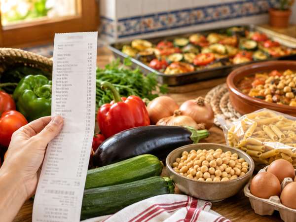 Die September-Ausgaben steigen: Sieben Tipps, wie Sie Ihre Ausgaben senken können, ohne schlechter zu essen