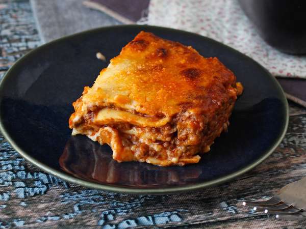 Lasagne Bolognese: das Ofengericht, bei dem alle noch ein Stück wollen