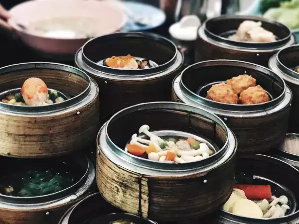 Wok-Gericht schmeckt fad? Diese 5 Zutaten machen den Unterschied