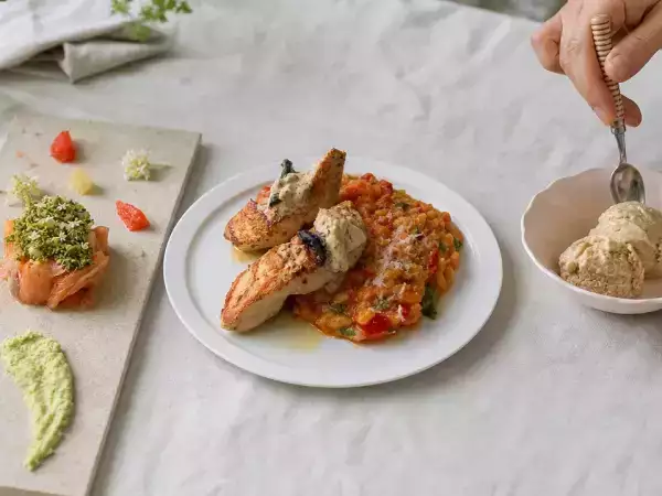 Tagesmenü, 16. Oktober 2026: Zitrus-Lachs, Jalapeño-Risotto mit Wildhuhn und Bananen-Nicecream