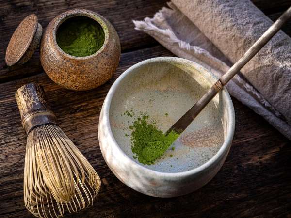Matcha Latte zu bitter oder klumpig? So wird er schön cremig