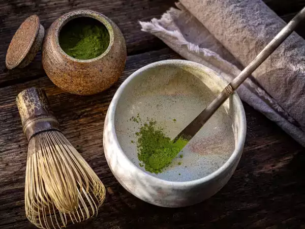 Matcha Latte zu bitter oder klumpig? So wird er schön cremig