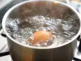 Artikel: Wie kocht man ein Ei richtig: in kaltem Wasser, in kochendem Wasser oder in einem heißen Topf?