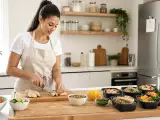Artikel: Wie man eine einfache Methode anwendet, um nur zweimal pro Woche zu kochen und so im Alltag Zeit zu sparen