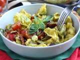 Artikel: Kalter Tortellini-Salat: Puristen werden die Nase rümpfen, aber er ist schneller weg als der Reissalat