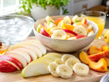 Artikel: Geschnittenes Obst, das sofort schwarz wird? Entdecke praktische Methoden – neben der Zitrone –, um es frisch zu halten