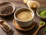 Artikel: Kann Hojicha den Matcha vom Thron stoßen? Der geröstete japanische Tee, der gerade voll im Trend liegt!