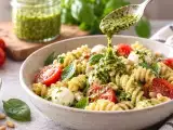 Artikel: 12 Saucen, Vinaigrettes und Dressings, mit denen Sie Ihre Nudelsalate in geschmacksintensive Gerichte verwandeln können