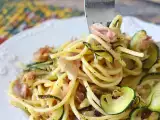 Artikel: 9 Nudelrezepte mit Zucchini, die Sie unbedingt probieren sollten: cremig, schnell zubereitet und unwiderstehlich für den Sommer