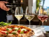 Artikel: So wählst du den richtigen Wein für jede Pizzasorte aus: Die wichtigsten Tipps der Sommeliers für dich