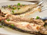 Artikel: Man wirft den nährstoffreichsten Teil der Sardine weg, ohne zu ahnen, was man dabei verpasst