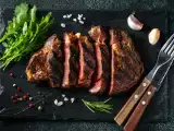 Artikel: Verliert Ihr Fleisch beim Schneiden viel Saft? Ein paar Minuten zu warten, kann den Unterschied ausmachen