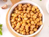 Artikel: Kichererbsen mit Natron kochen? Die einfache Regel für Hummus, Salat und Curry