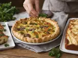 Artikel: Tagesmenü, 22. Oktober: Knoblauchbrot, herbstliche Kürbis-Champignon-Quiche und saftiger Birnenkuchen