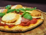 Rezept Schnelle pizza mit italienischer salami & scamorza