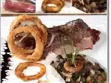Rezept Gefüllte rindersteaks mit zwiebelringen und champignons