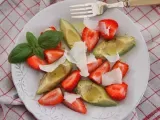 Rezept Salat zum frühstück - erdbeer-avocado-salat mit limetten-honig dressing