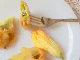 Rezept Peynirli otlu kabak çiçeği kızartması / gefüllte und frittierte zucchiniblüten