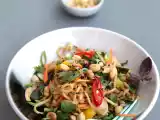 Rezept {vegan & summer} kühle asiatische sommer-nudeln mit cremigem erdnussdressing