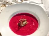 Rezept Rote bete suppe mit walnusspesto und haar vom rothaarigen engel