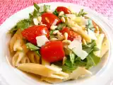 Rezept Penne mit rucola, tomaten und pinienkernen