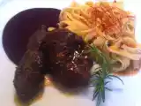 Rezept Ein hirschfilet mit chilinudeln und schokoaldensauce