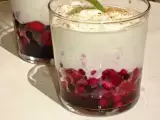 Rezept Verrine aus roten früchten in wodkamarinade mit quarkmousse und tonkabohne